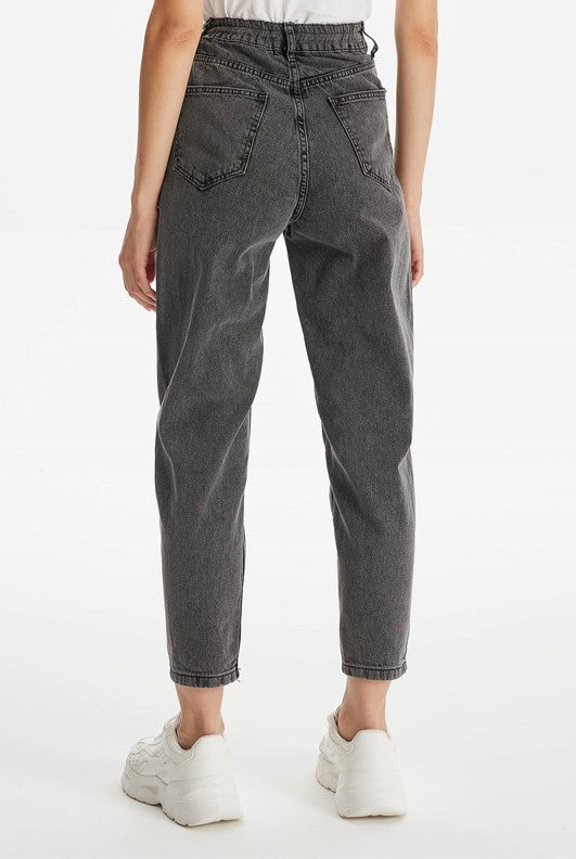 Jean taille haute coupe carotte élastique