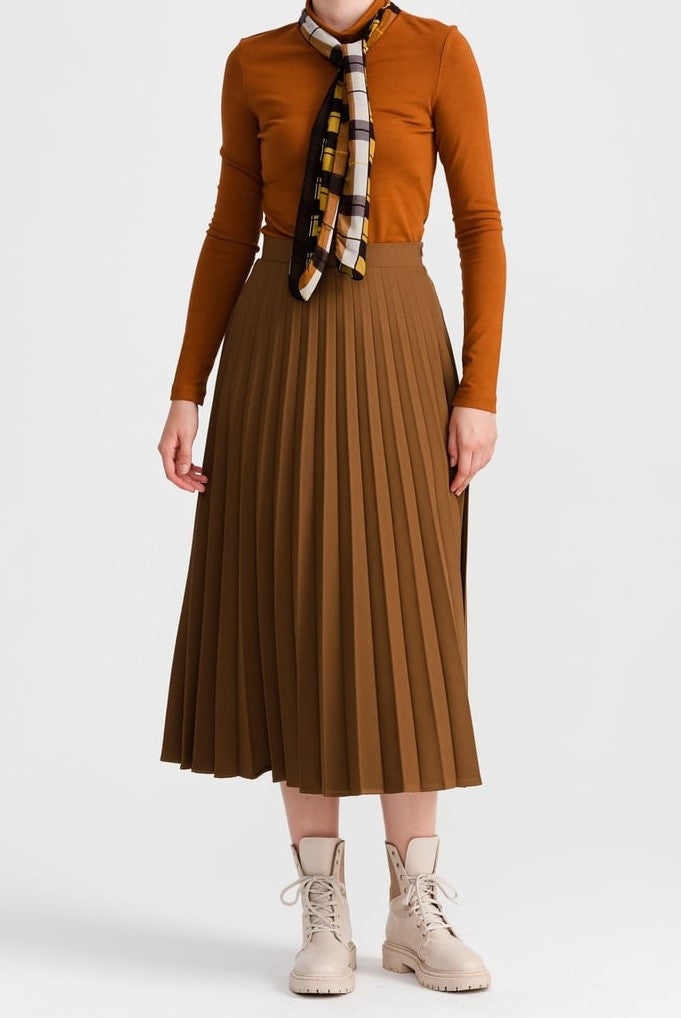 Jupe Plissée Marron avec une fermeture a coté