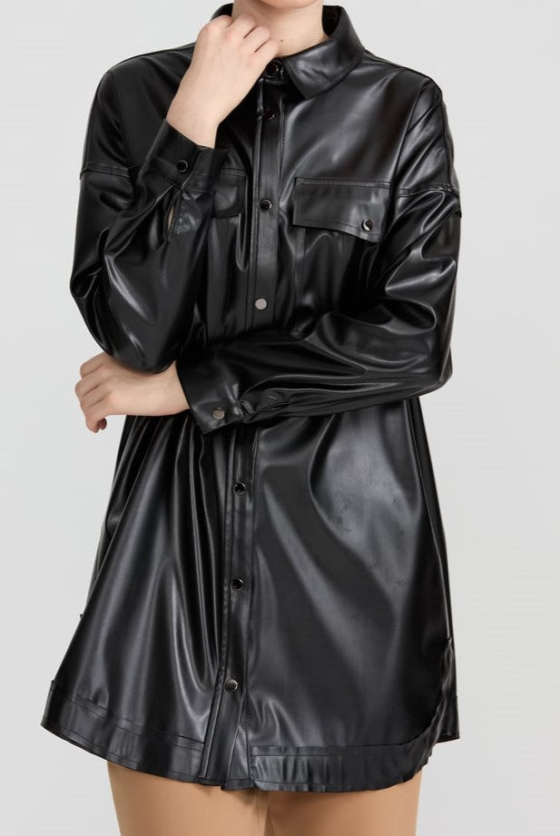 Tunique en similicuir à manches basses et col chemise