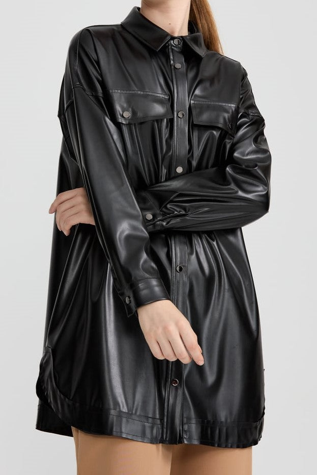 Tunique en similicuir à manches basses et col chemise