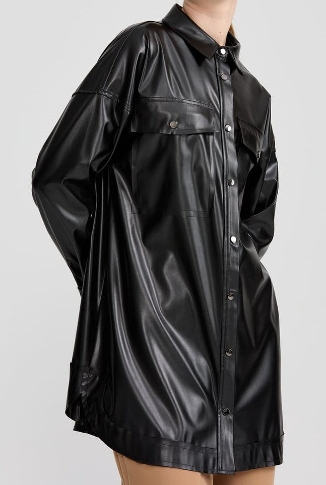 Tunique en similicuir à manches basses et col chemise