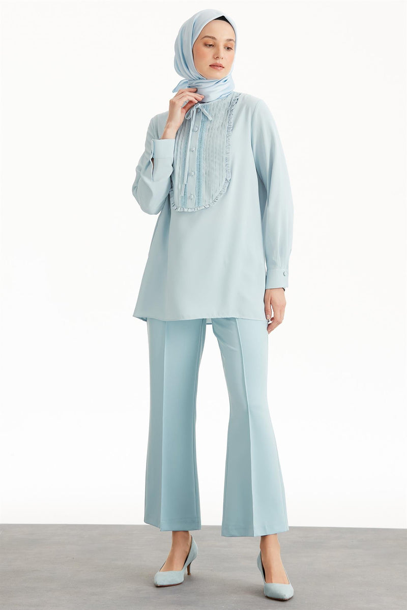 Chemisier à volants avec détails plissés