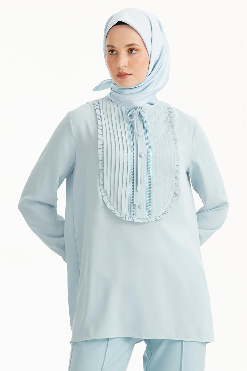 Chemisier à volants avec détails plissés