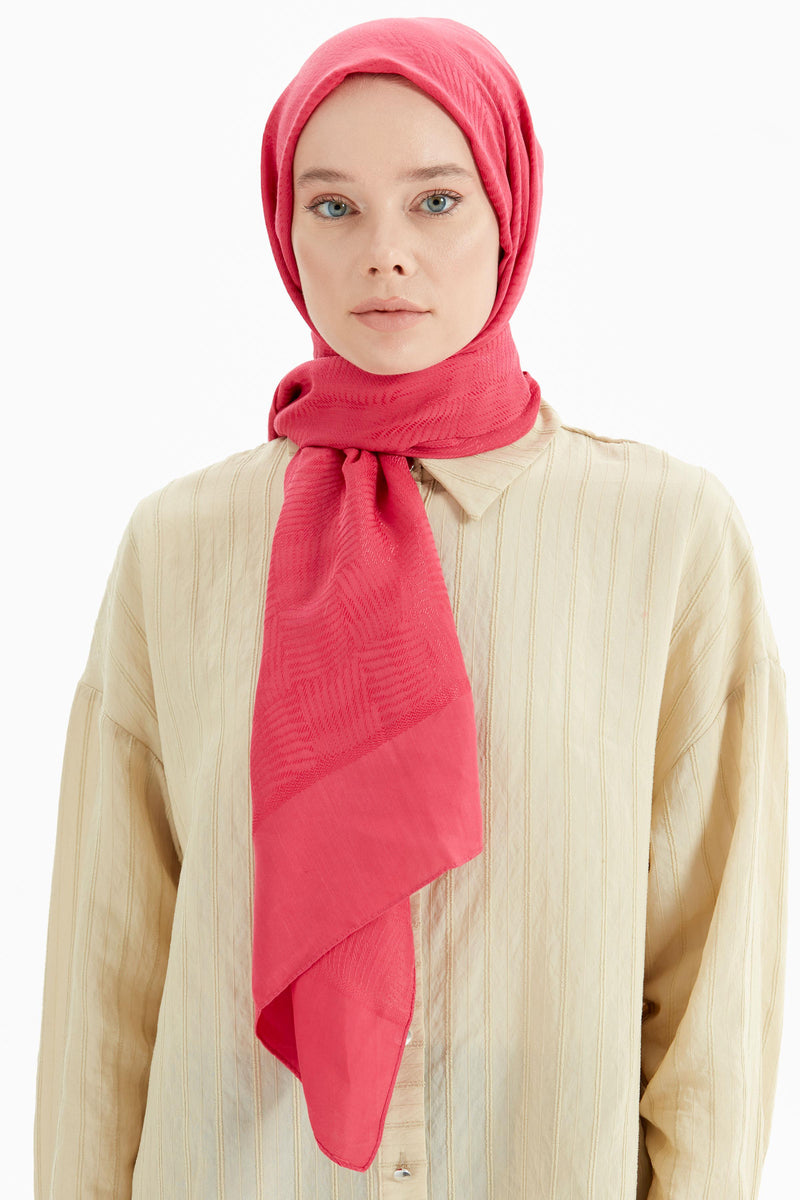 écharpe de motif de ligne élégante