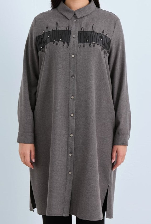 Tunique Brodée Garnie de Cuir