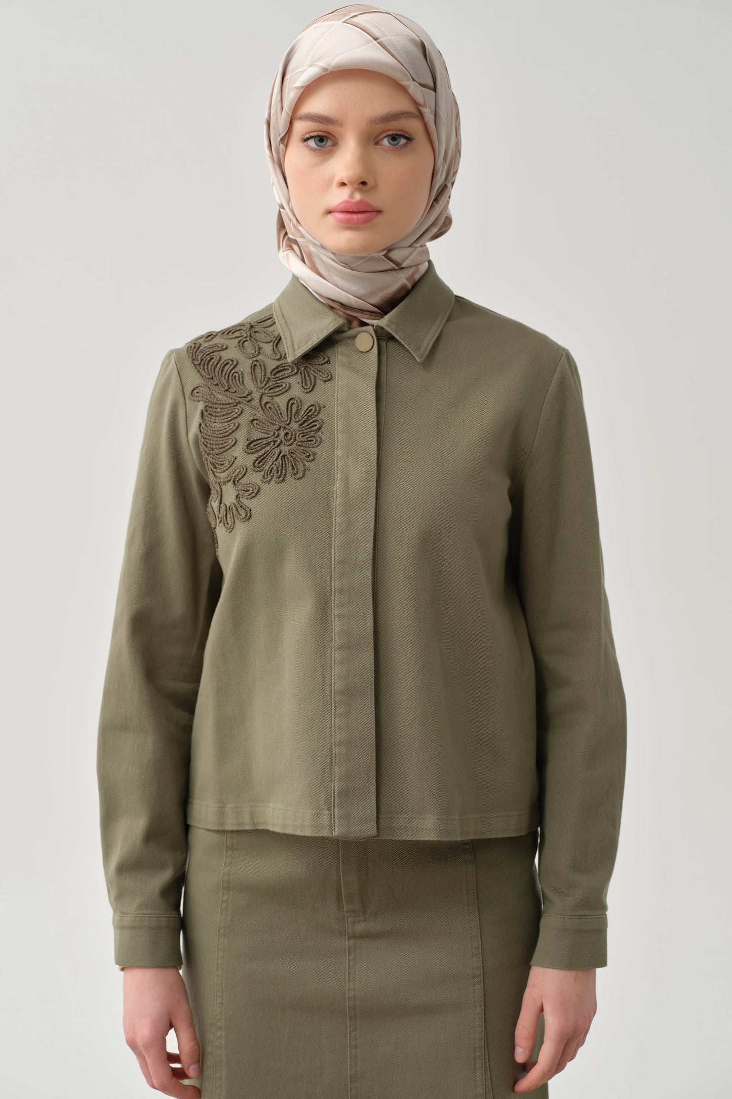 veste en toile avec détails brodés
