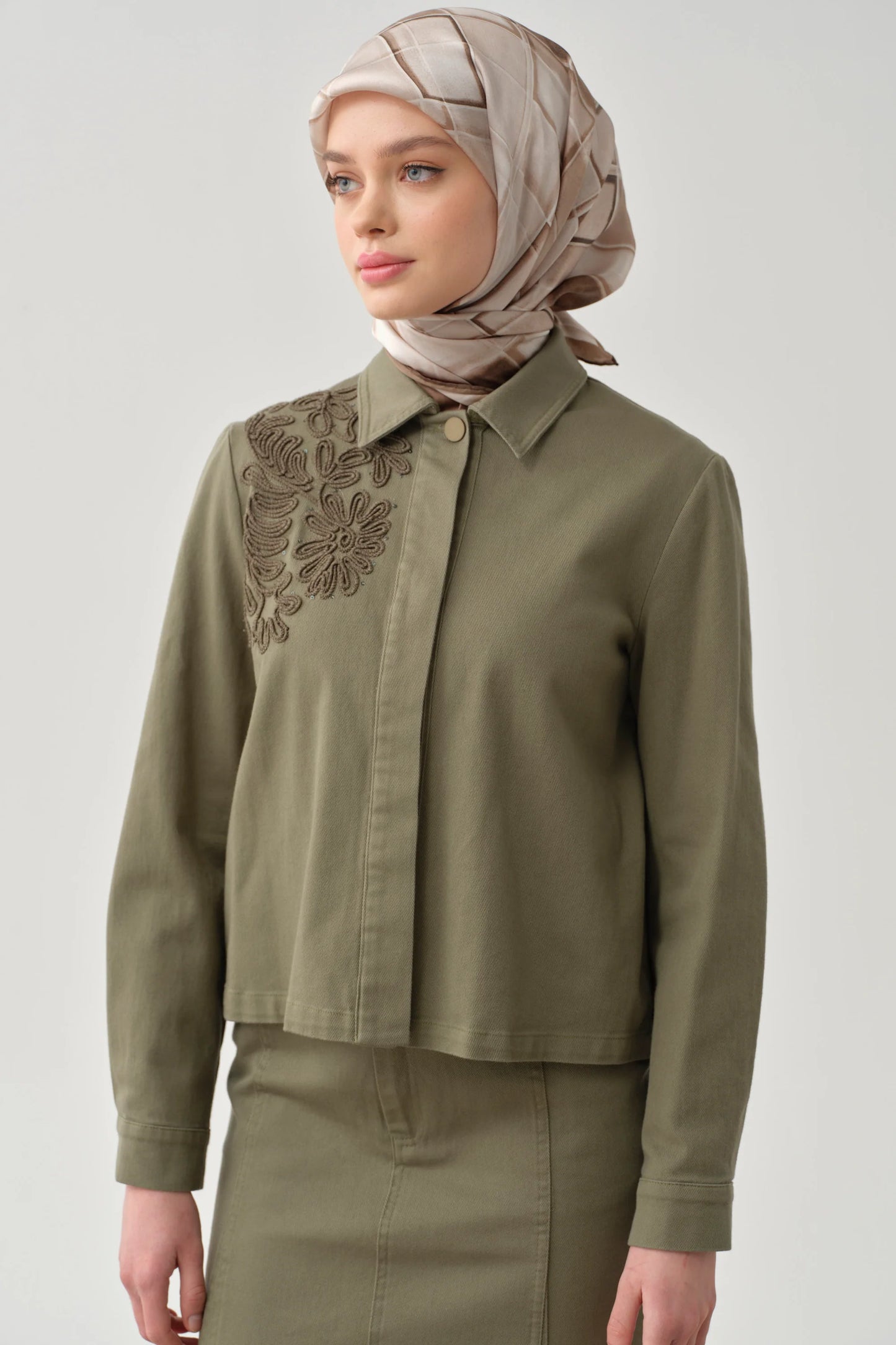 veste en toile avec détails brodés