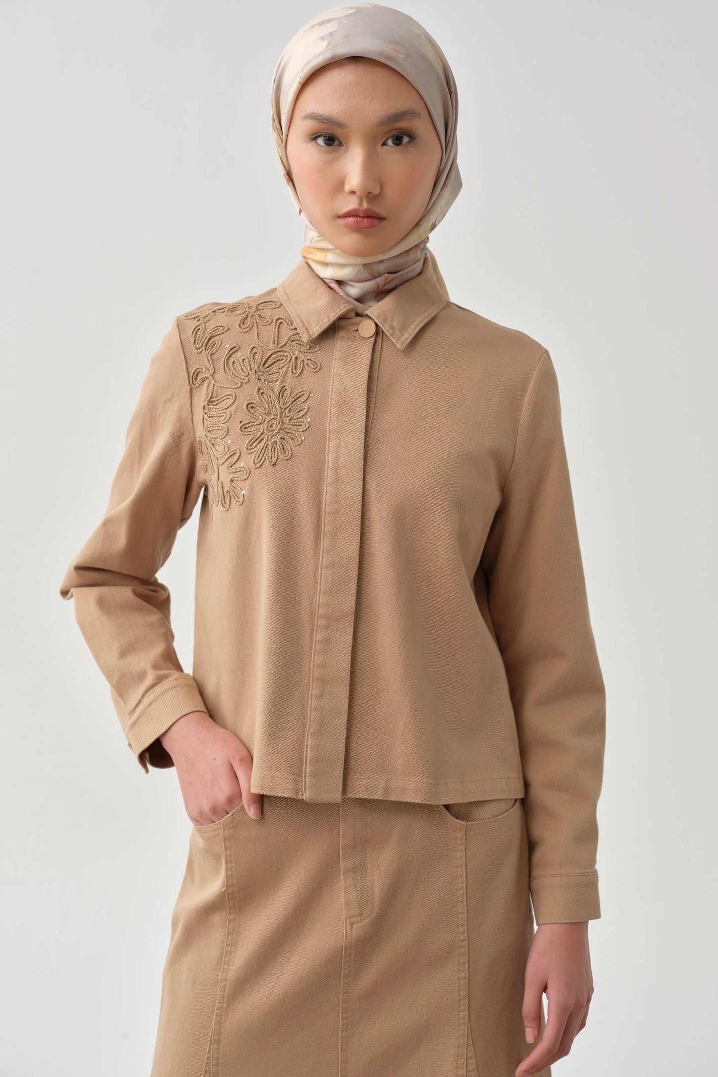 veste en toile avec détails brodés