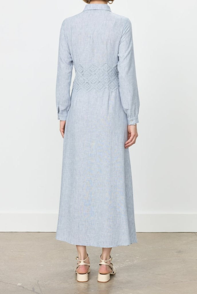 Robe en lin à motif détaillé en macramé à la taille