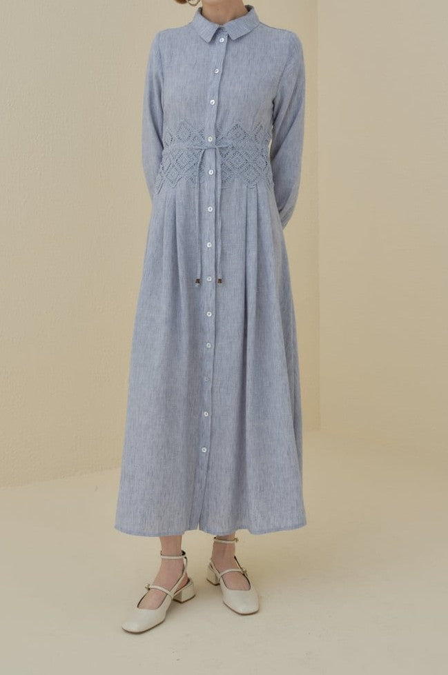 Robe en lin à motif détaillé en macramé à la taille