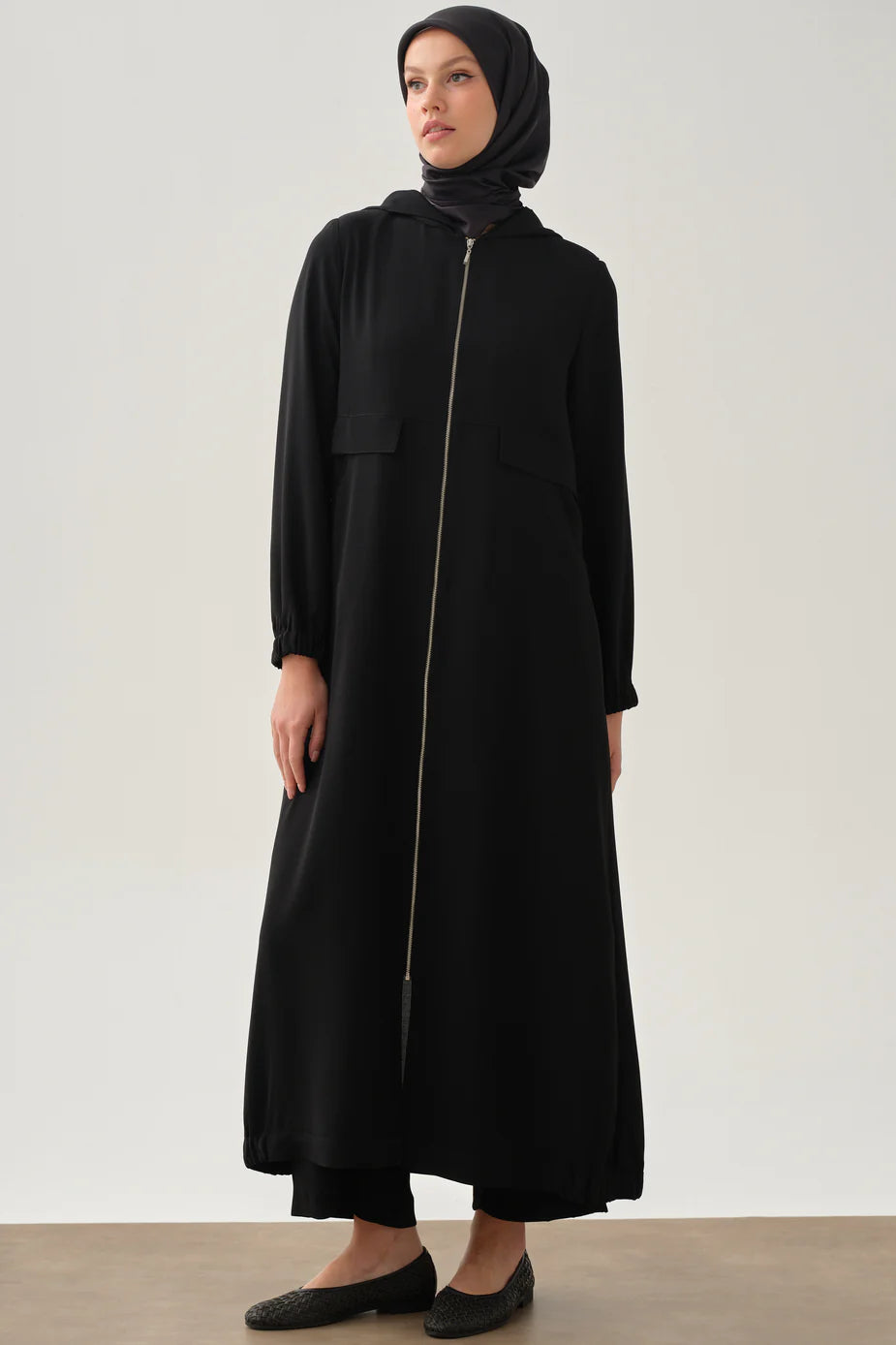 Abaya à capuche avec fermeture