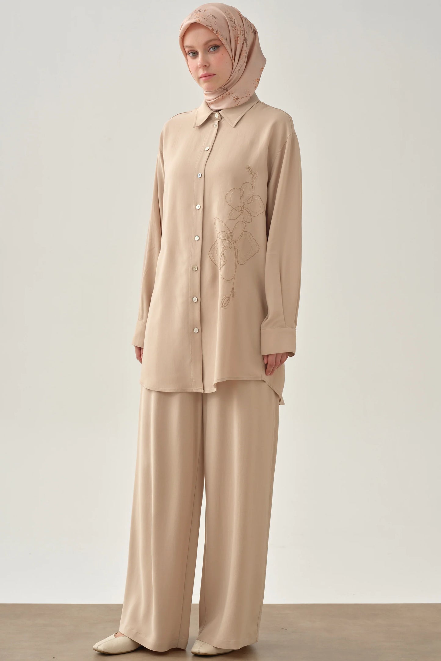 Pantalon large élastique a la taille