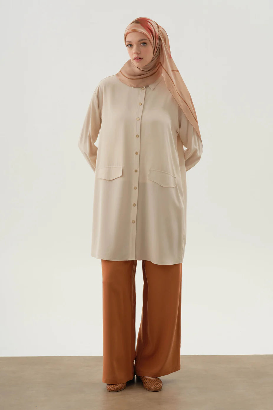 Pantalon large élastique a la taille
