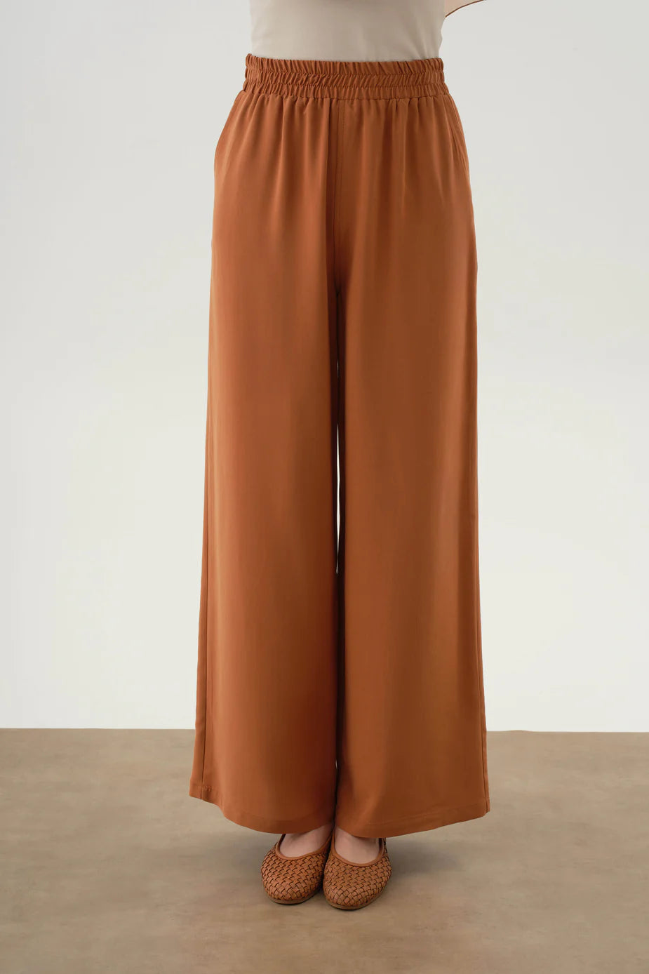 Pantalon large élastique a la taille