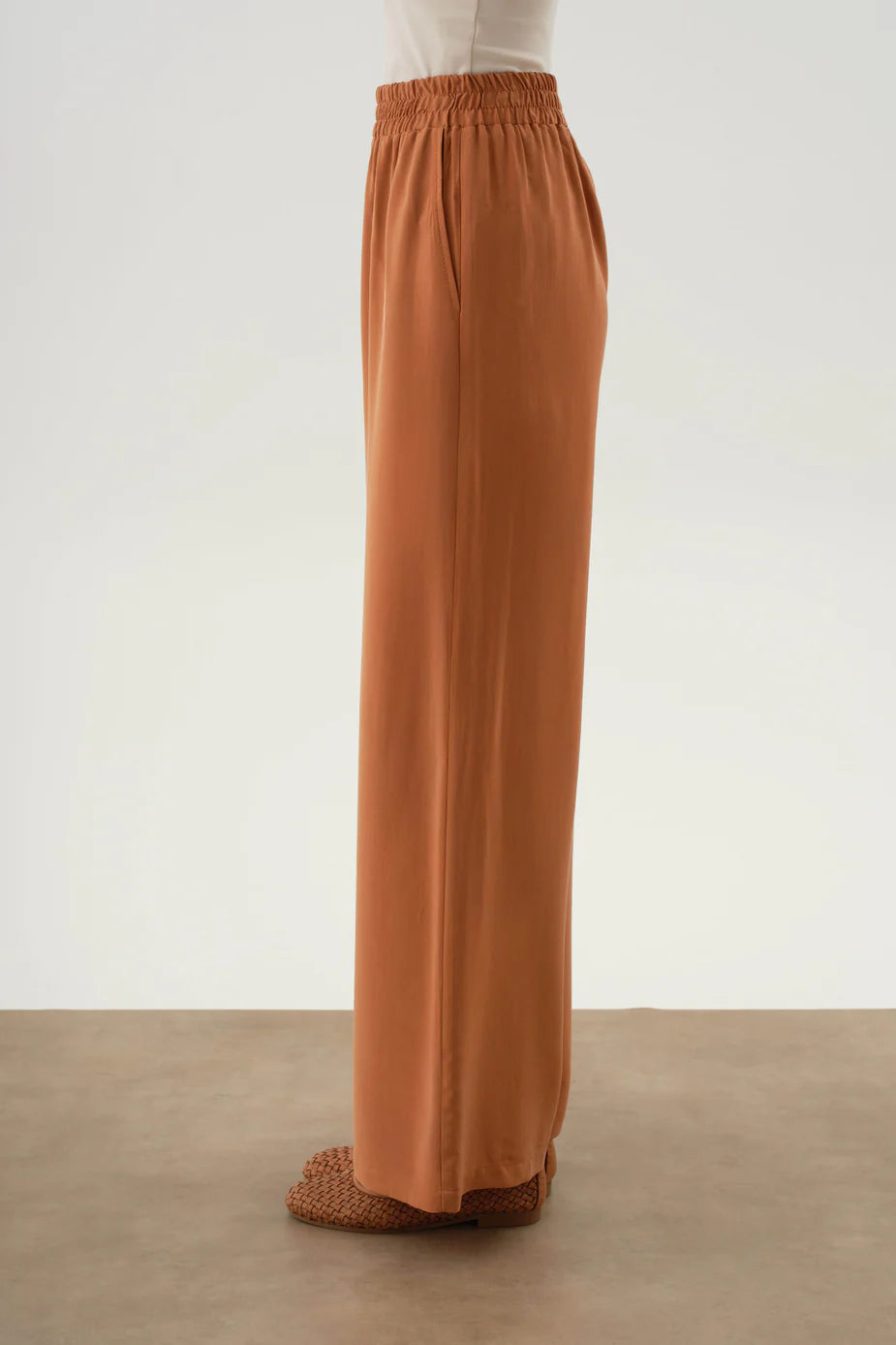 Pantalon large élastique a la taille