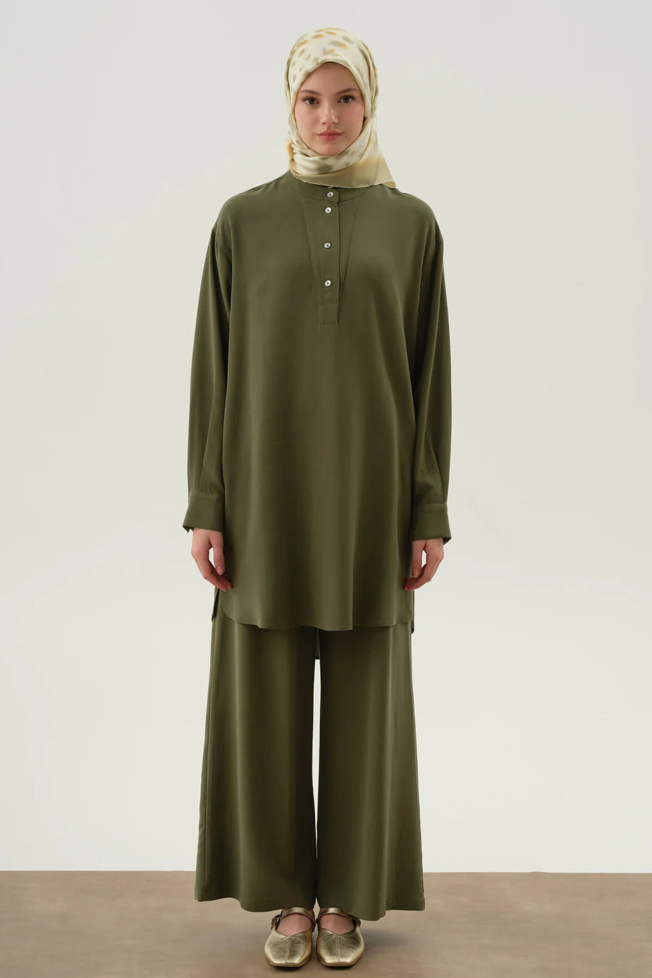 Pantalon large élastique a la taille