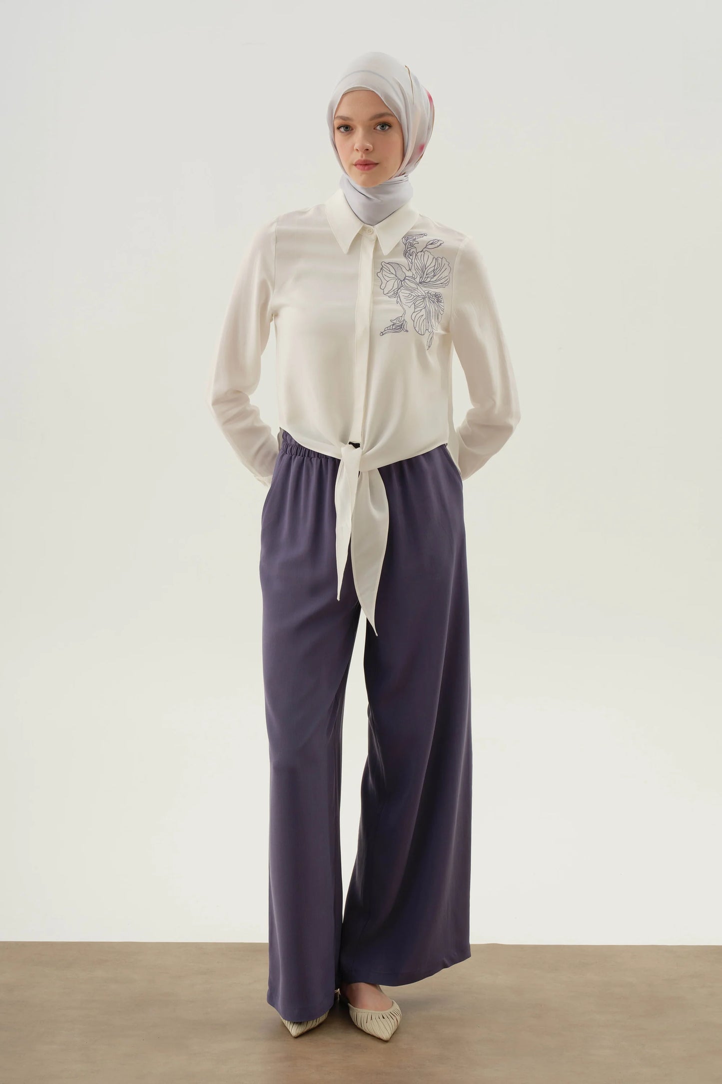 Pantalon large élastique a la taille