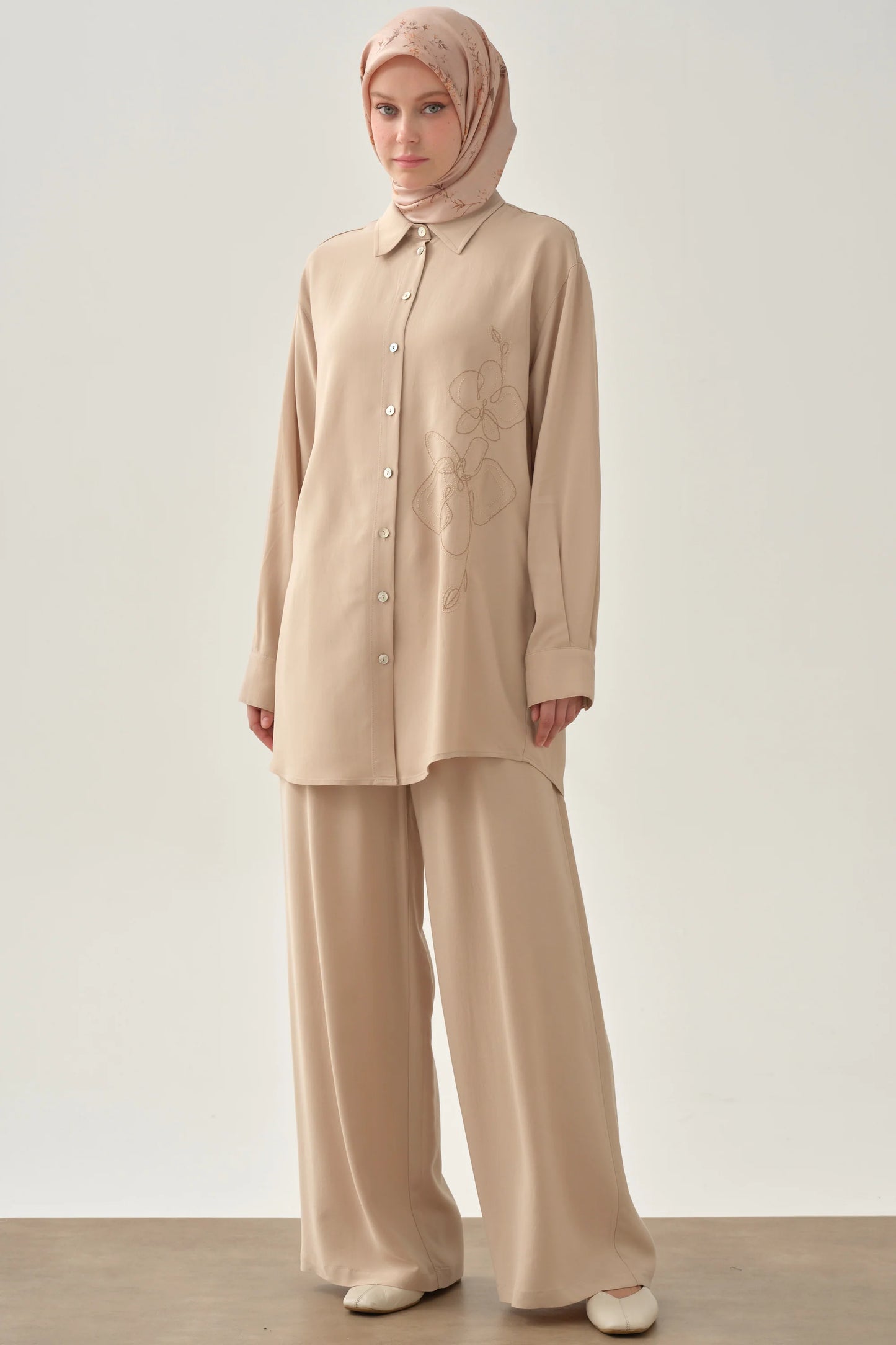 Pantalon large élastique a la taille