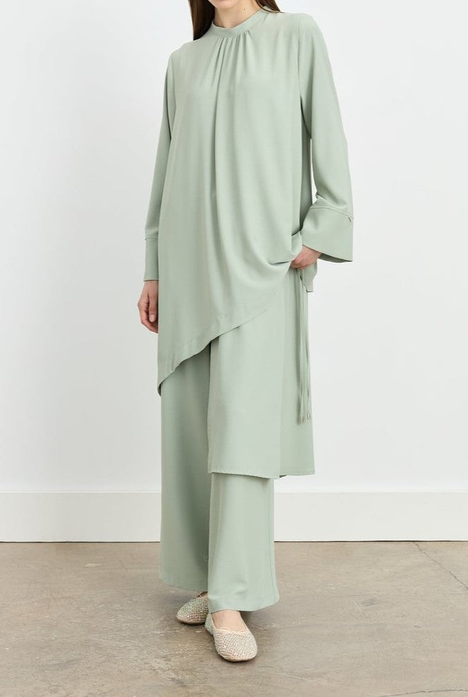 Ensemble avec détaille
