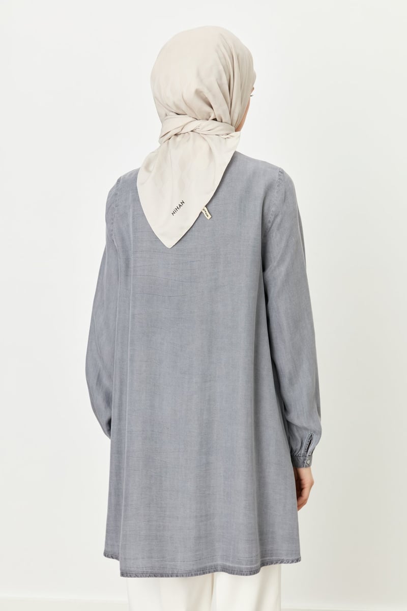 Tunique en Tence avec détaille