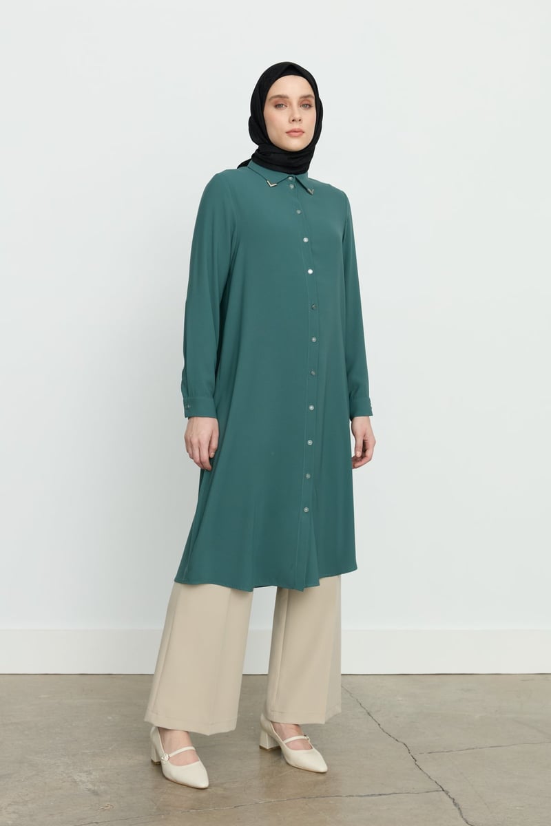 Tunique basique à col chemise