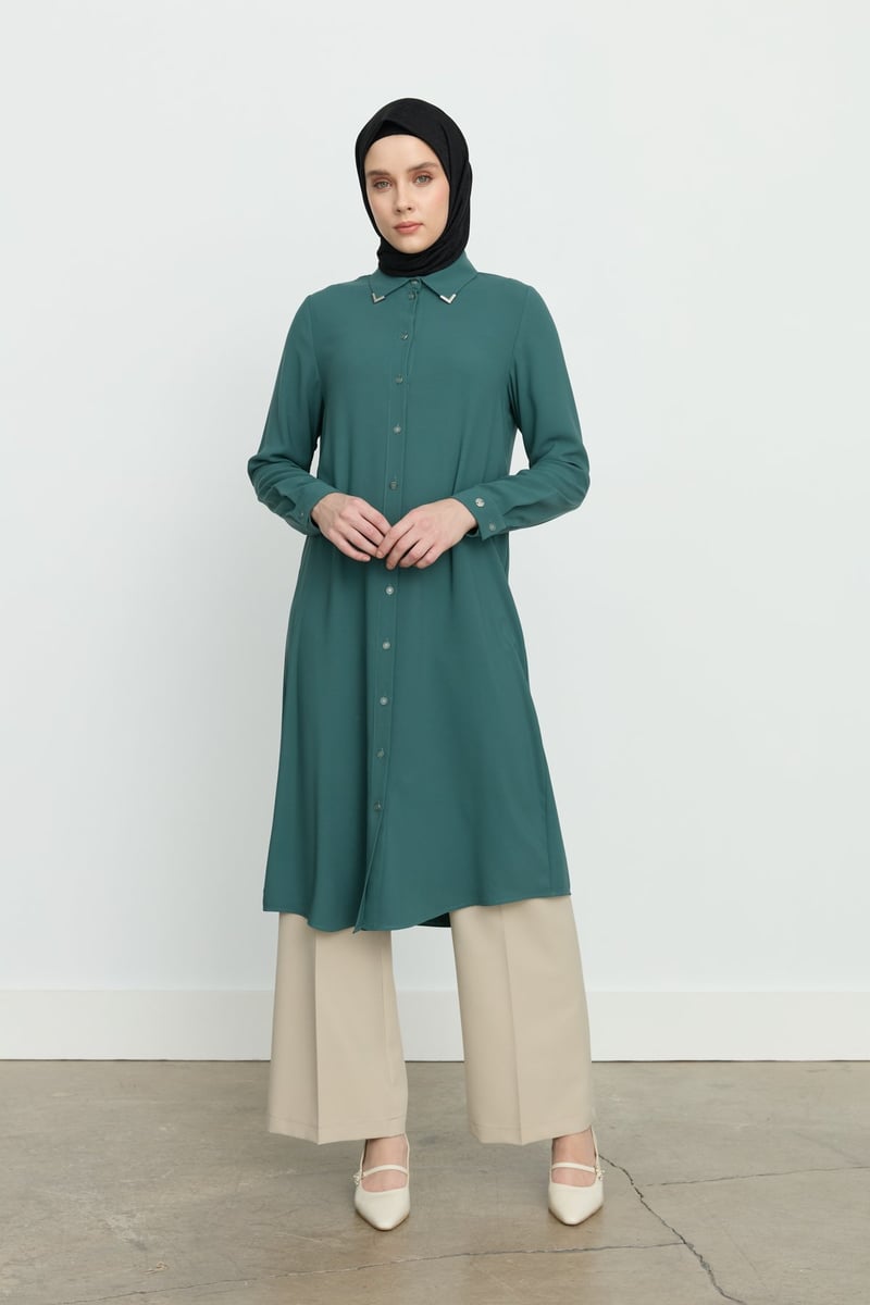 Tunique basique à col chemise