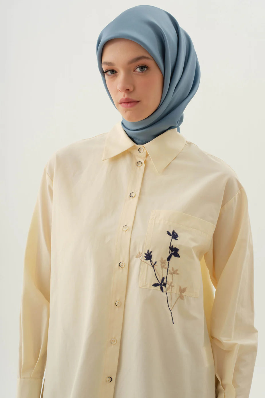 Tunique avec brodée de poches