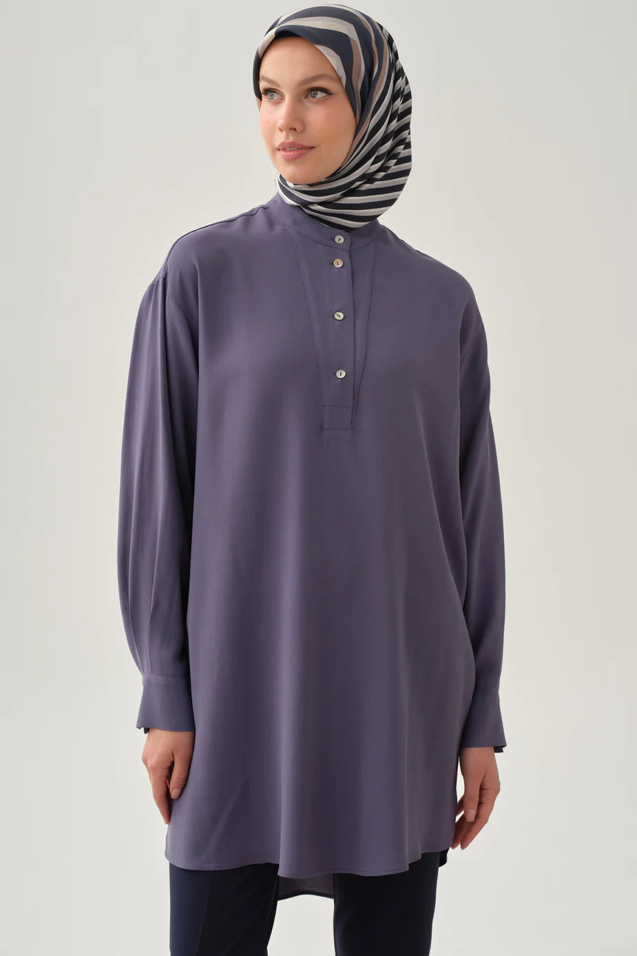 Tunique asymétrique à demi-patte