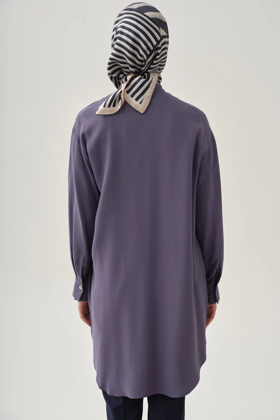 Tunique asymétrique à demi-patte