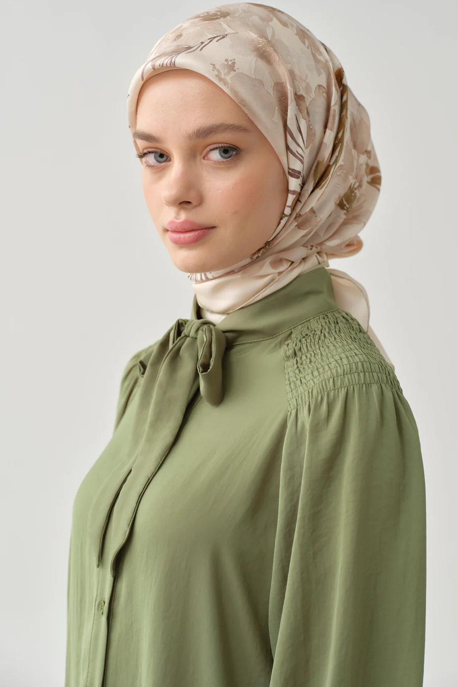 Tunique à col froncés