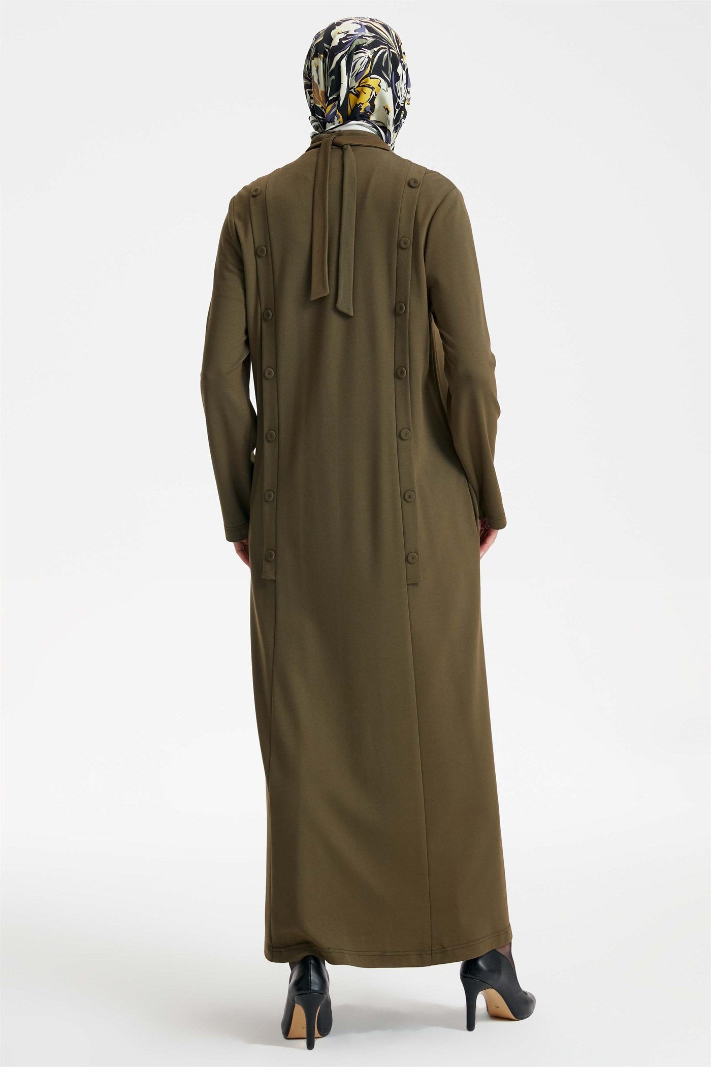 Robe abaya avec des boutons et des poches