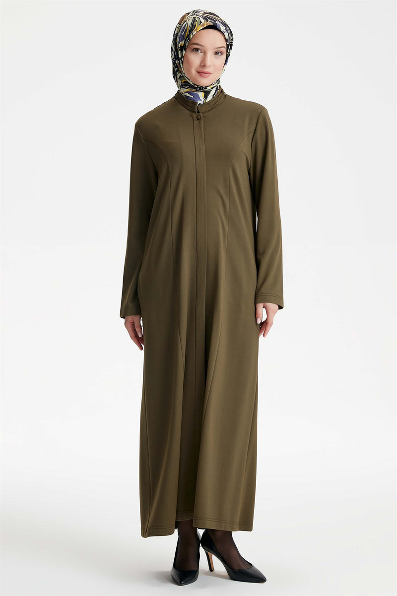 Robe abaya avec des boutons et des poches