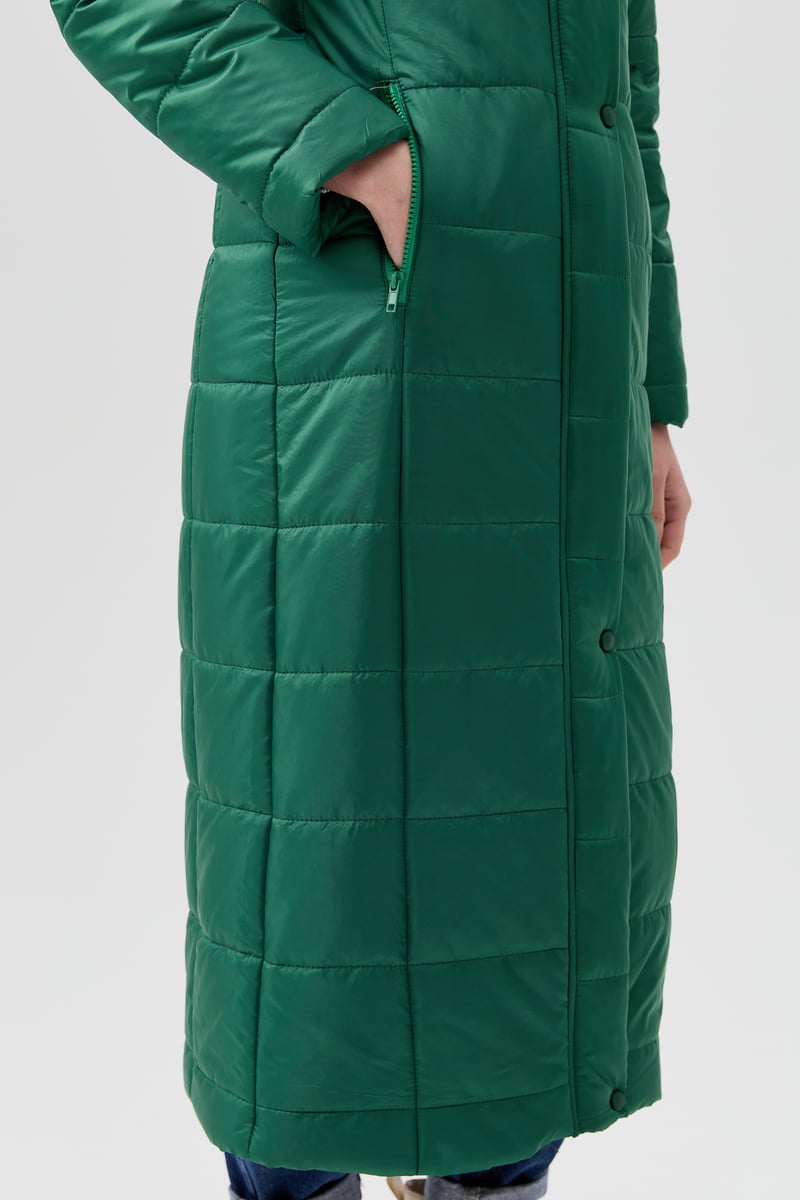 Manteau matelassé avec tunnel à l'arrière