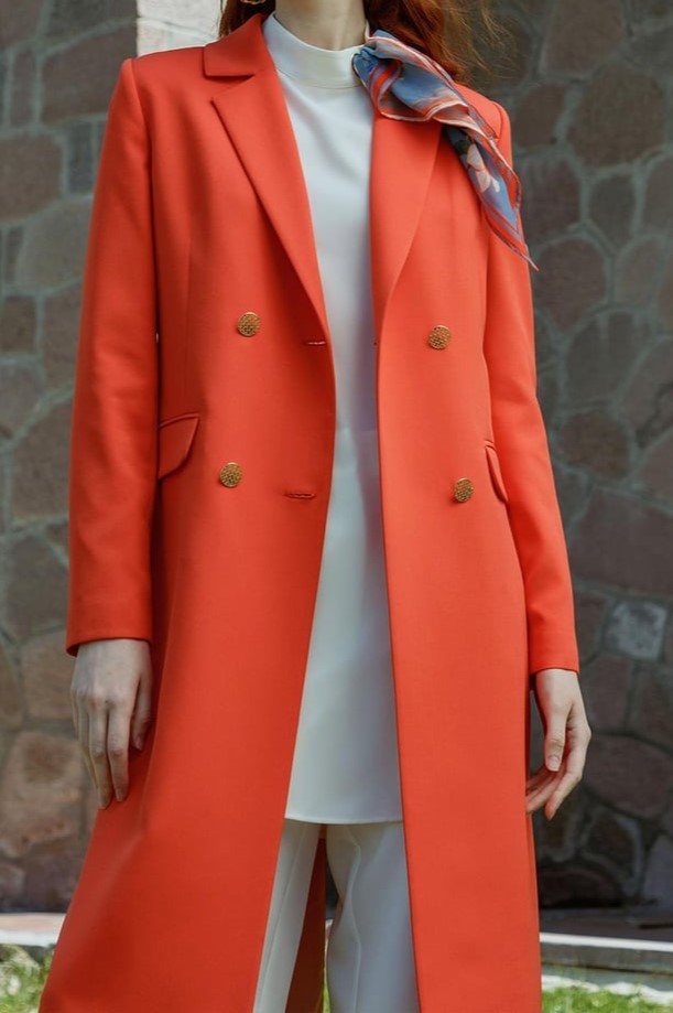 Veste blazer longue croisée avec quatre boutons