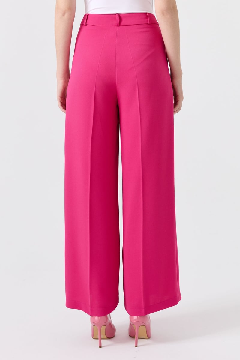 Pantalon large avec bouton