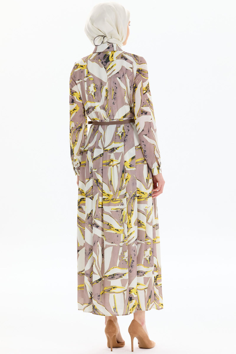 Robe à motif avec taille froncée et détails plissés