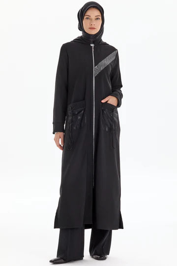 Abaya tricoté orné de paillettes avec poches