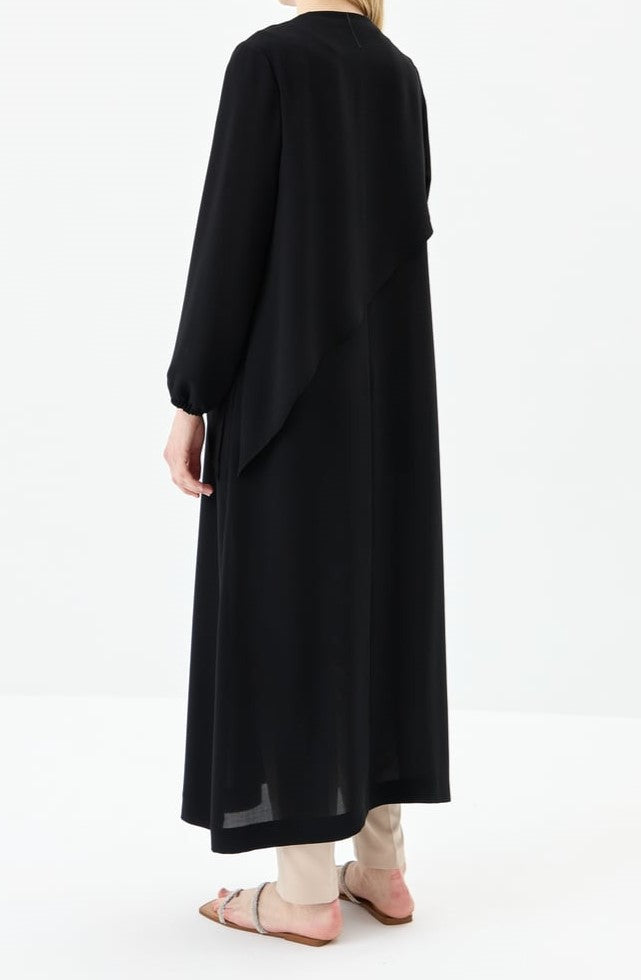 abaya avec astique en manche, broche et fermeture