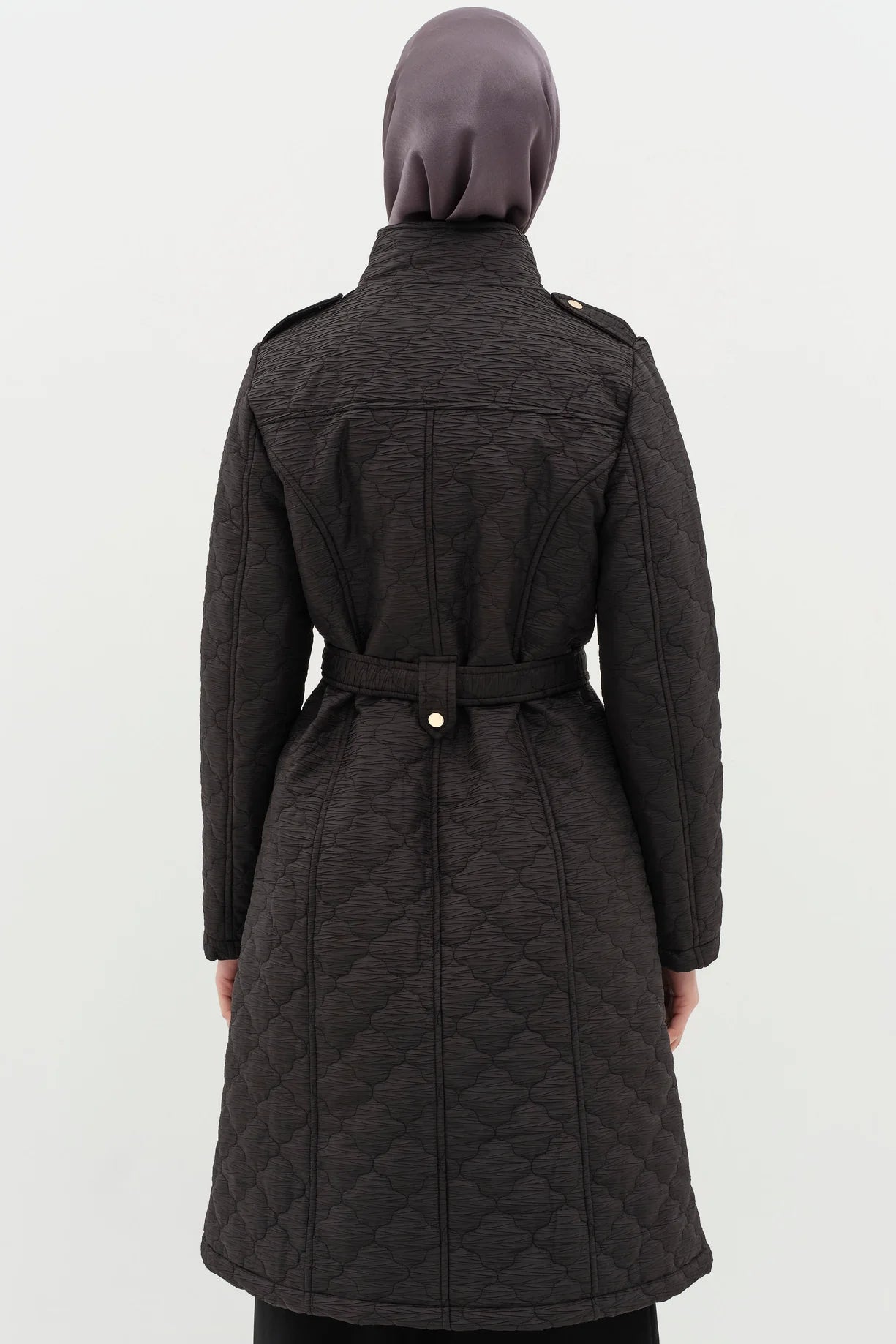 Manteau fin matelassé avec ceinturé