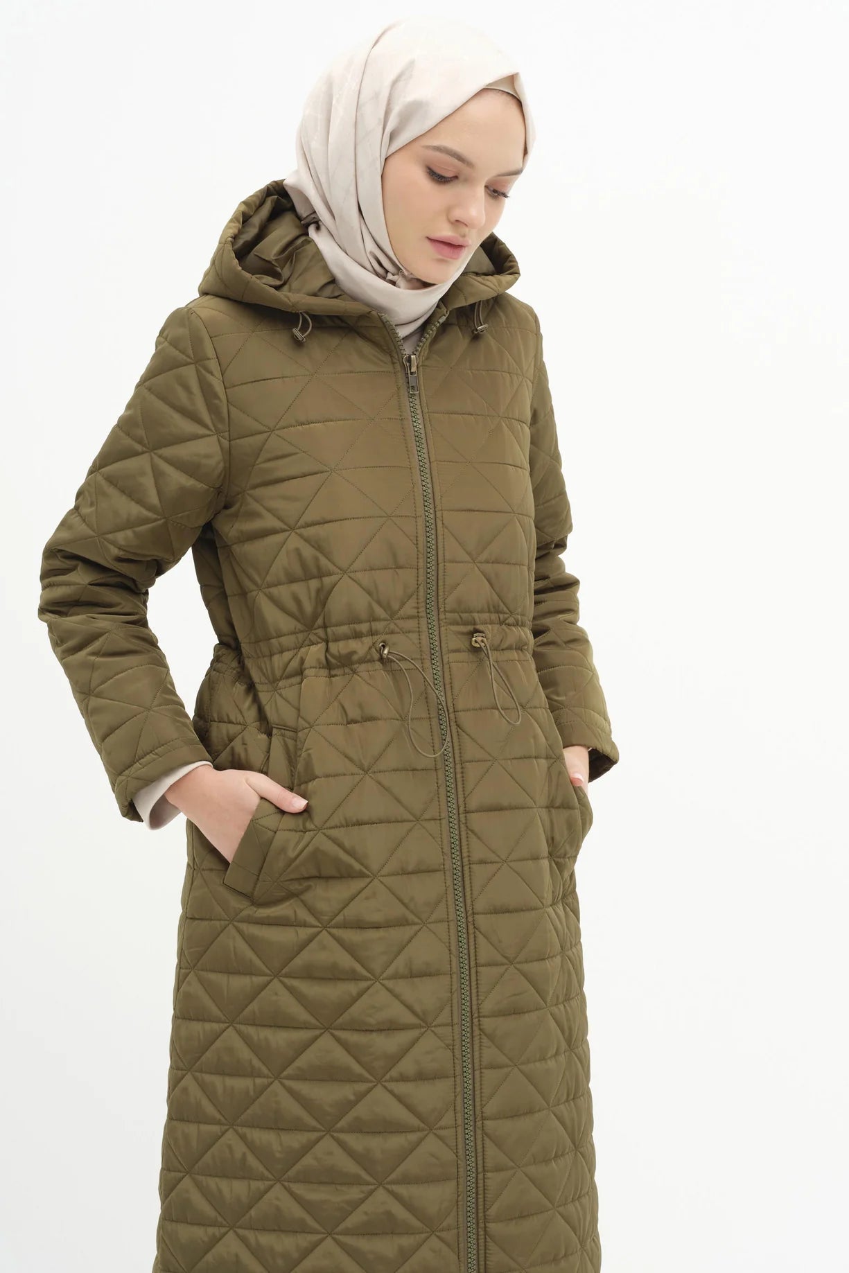 Manteau matelassé avec capuche