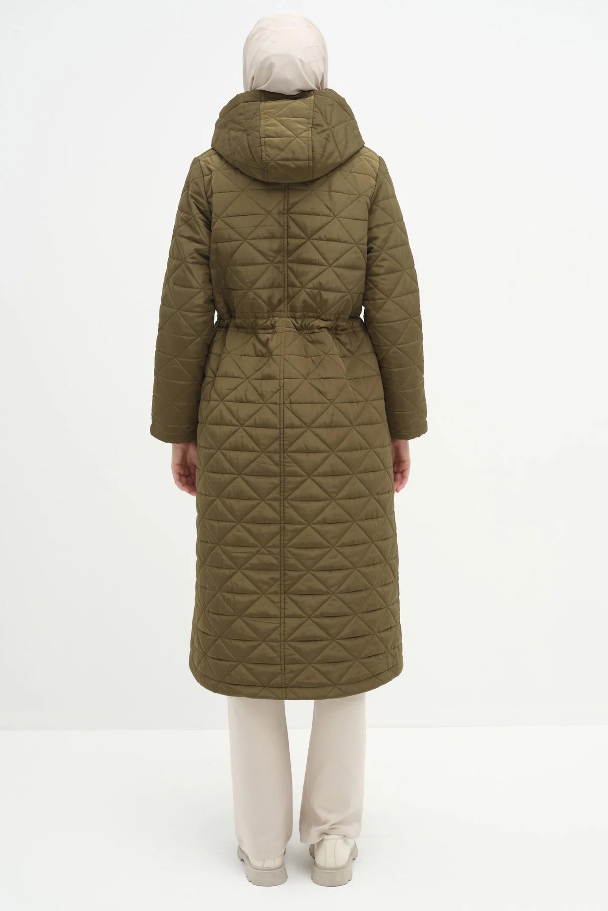 Manteau matelassé avec capuche