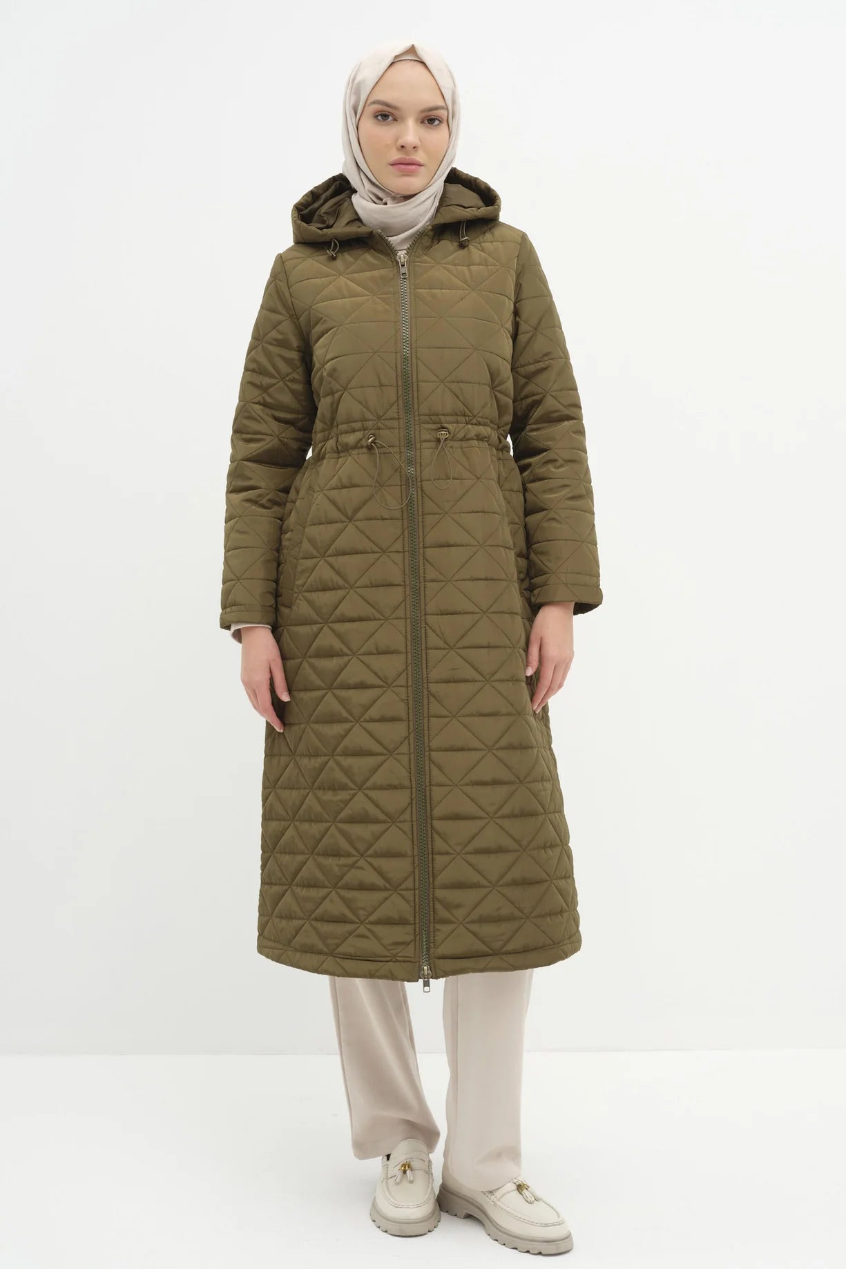 Manteau matelassé avec capuche