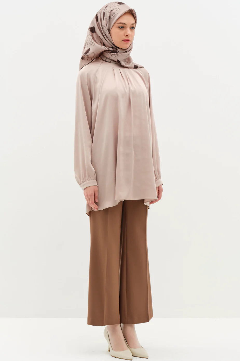 Pantalon large élastique à la taille