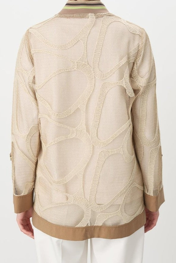 Veste en dentelle détaillée