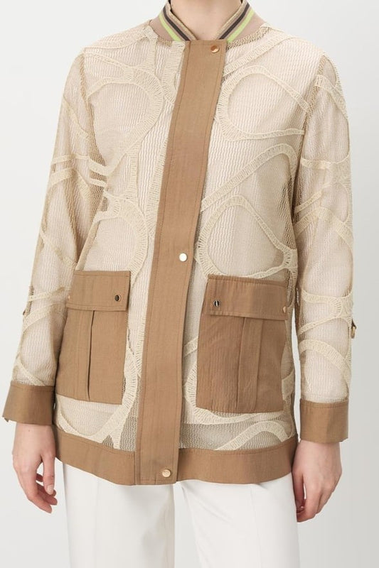 Veste en dentelle détaillée