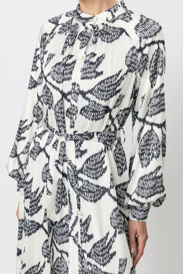 Robe imprimée avec ceinturée