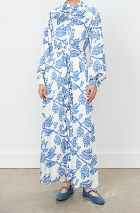 Robe imprimée avec ceinturée