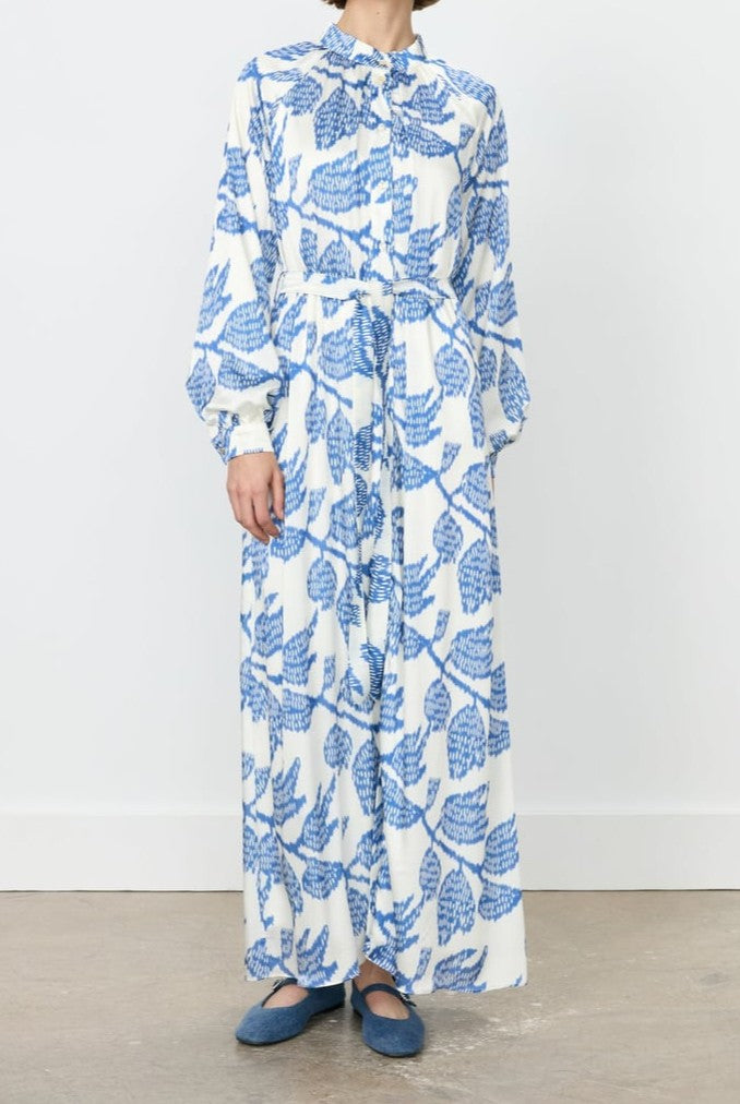 Robe imprimée avec ceinturée