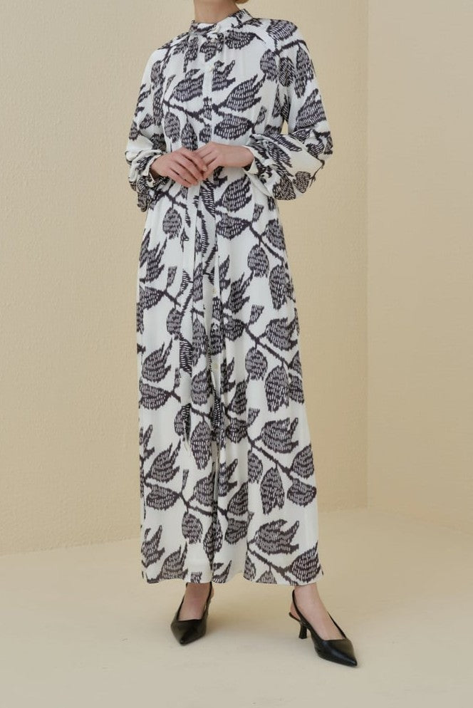 Robe imprimée avec ceinturée