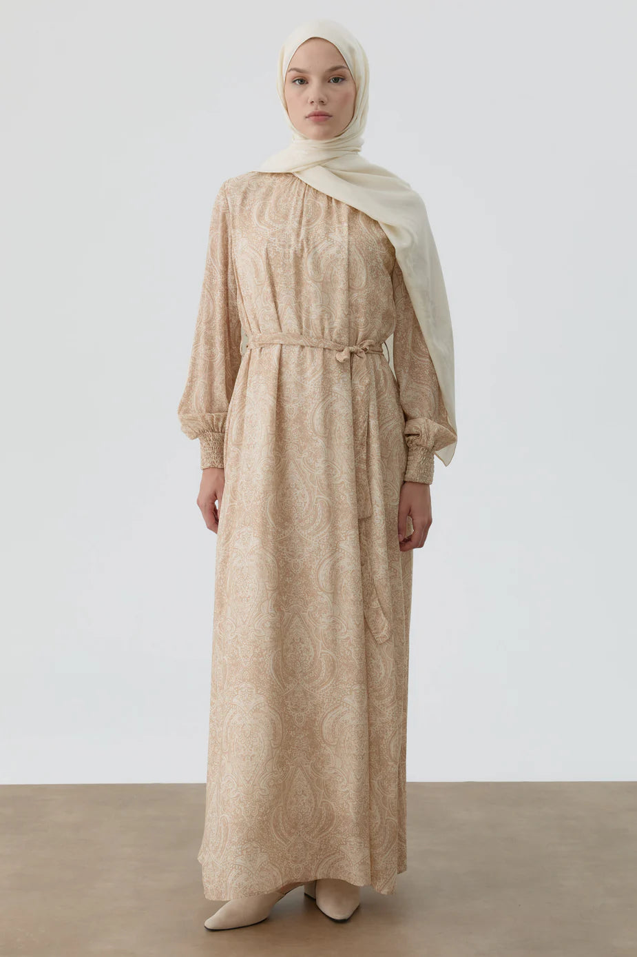 Robe avec motif et ceinturée